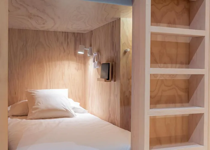 Colo Colo - Single Private BedsHostel